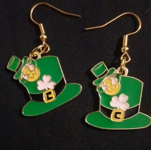NWOT handmade St Patrick's Day earrings Saint Patties